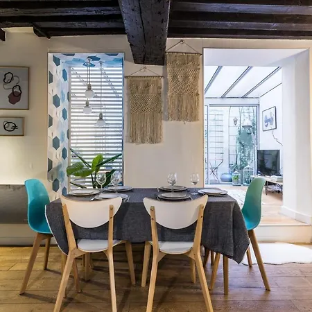 Chic Avec Patio - 2br 6p - Le Marais Apartmán *