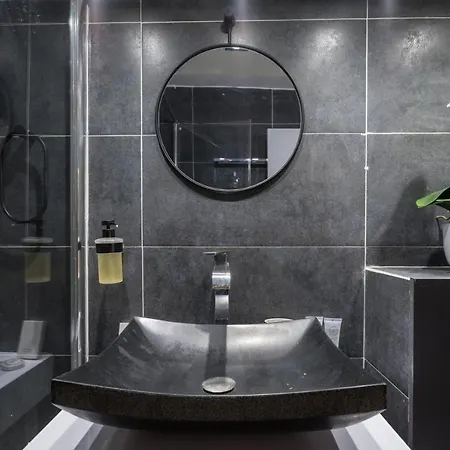 Apartmán Chic Avec Patio - 2br 6p - Le Marais *