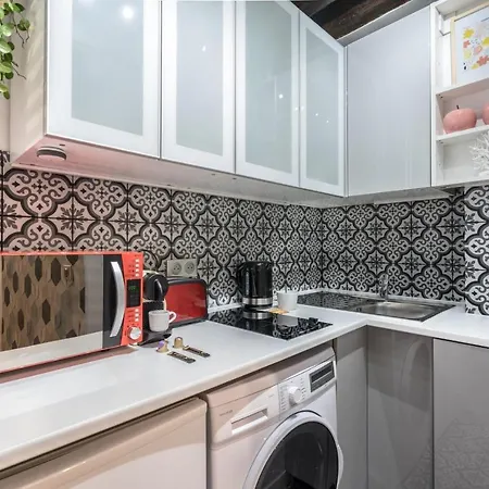 Apartmán Chic Avec Patio - 2br 6p - Le Marais